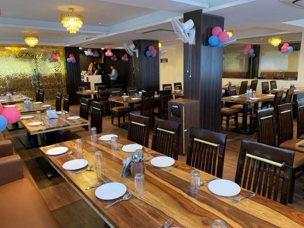Hotel Opal Plaza Executive Waluj Buzurg Luaran gambar